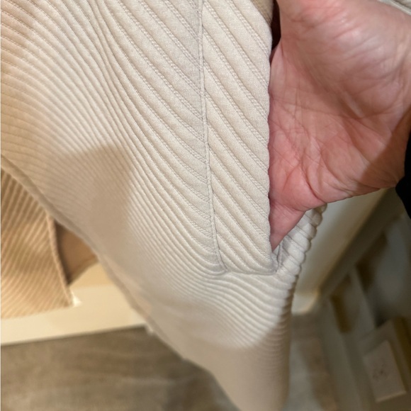 T Tahari Ottoman Waterfall Knit Topper in Bone Size Medium NWOT - Picture 5 of 6